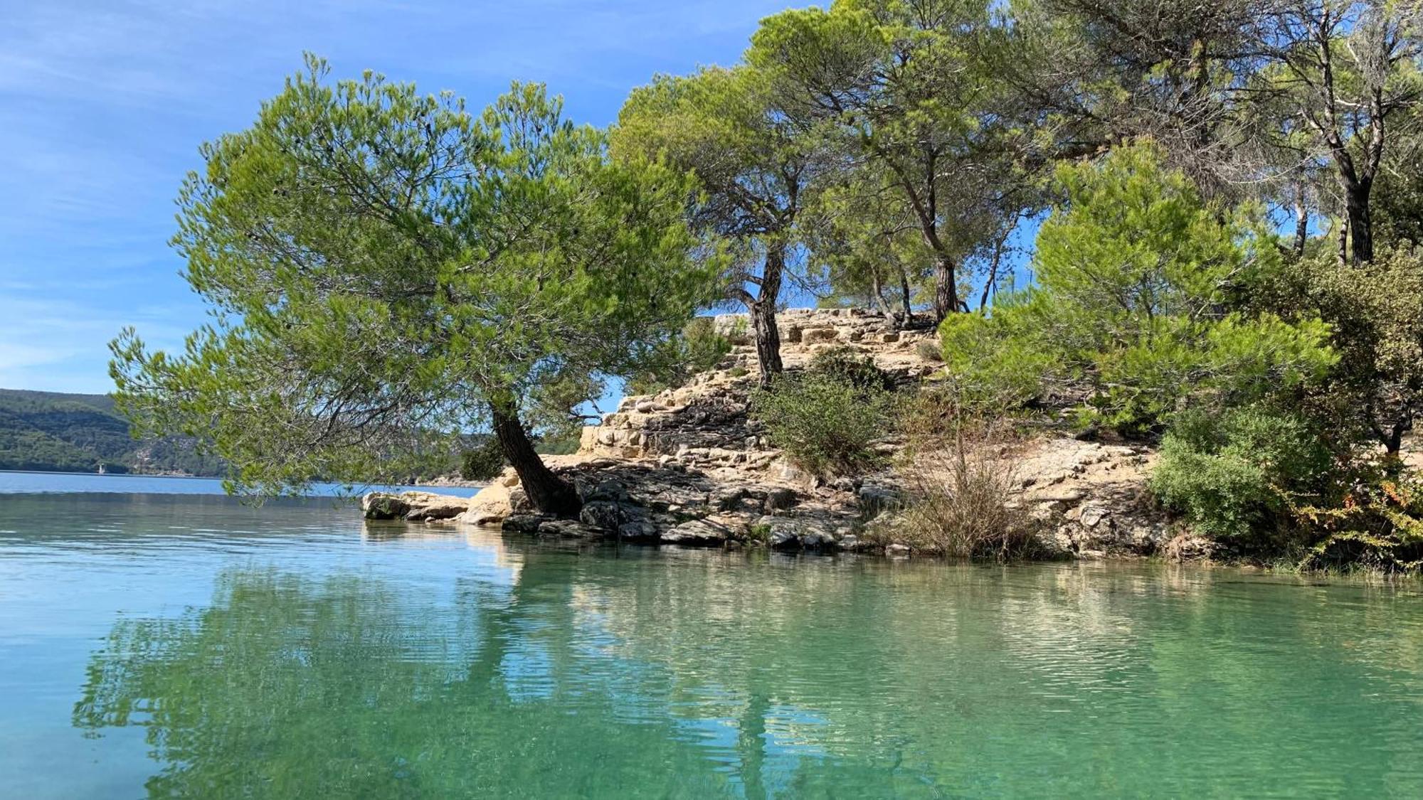 Votre Cocon En Pierre Et Son Spa En Option Gite Le Repos Des Chenes Régusse Esterno foto
